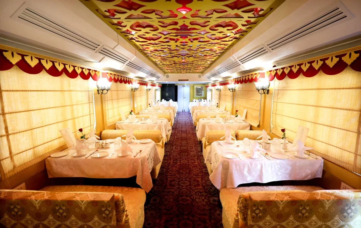 PALACE ON WHEELS